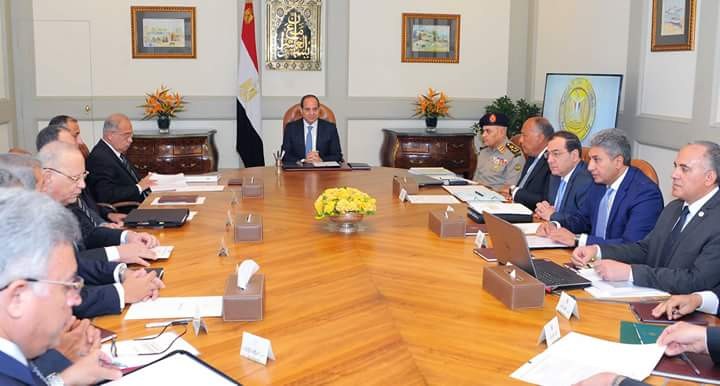 السيسى يجتمع مع المجموعة الوزارية