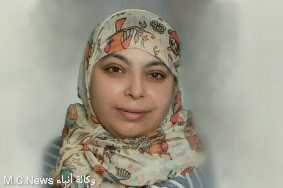 الكاتبة كلير الجمال