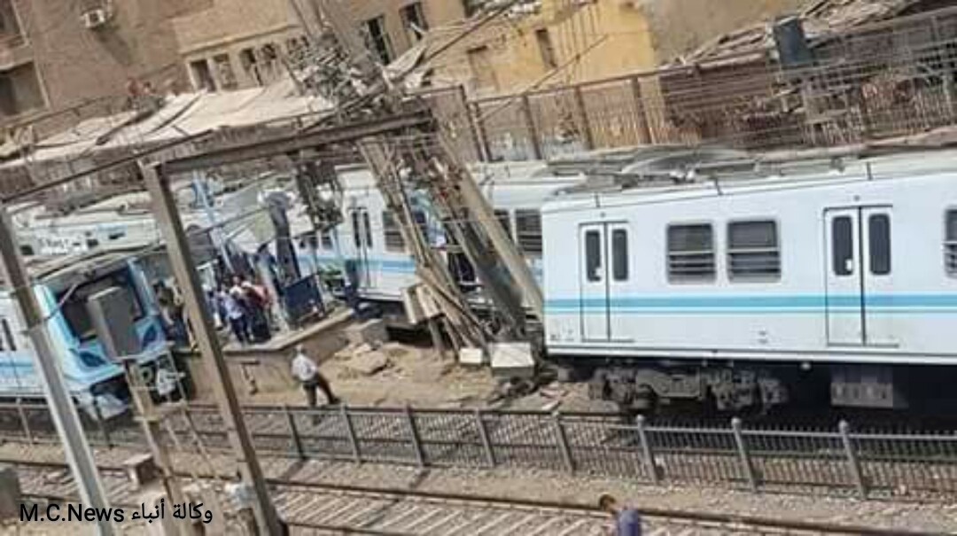 لحظة انقلاب عربات مترو الأنفاق بالمرج