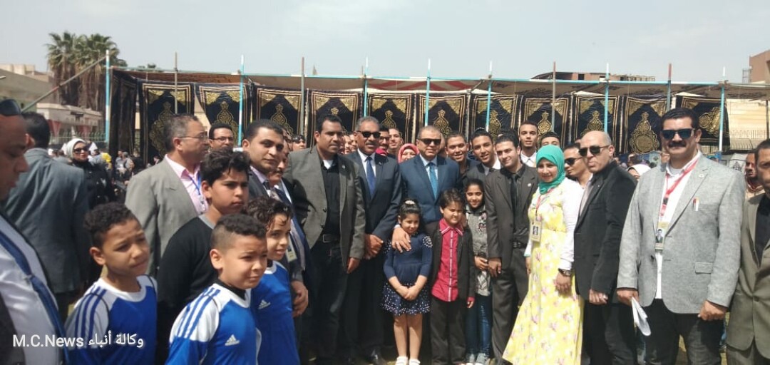 أثناء إفتتاح ملتقي التوظيق
