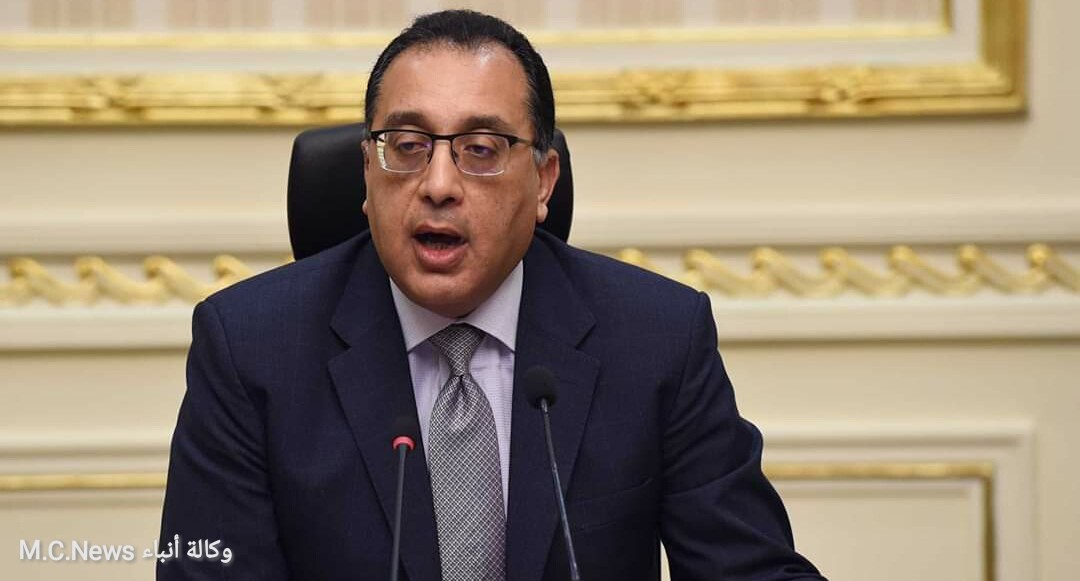 رئيس مجلس الوزراء أثناء المؤتمر الصحفي