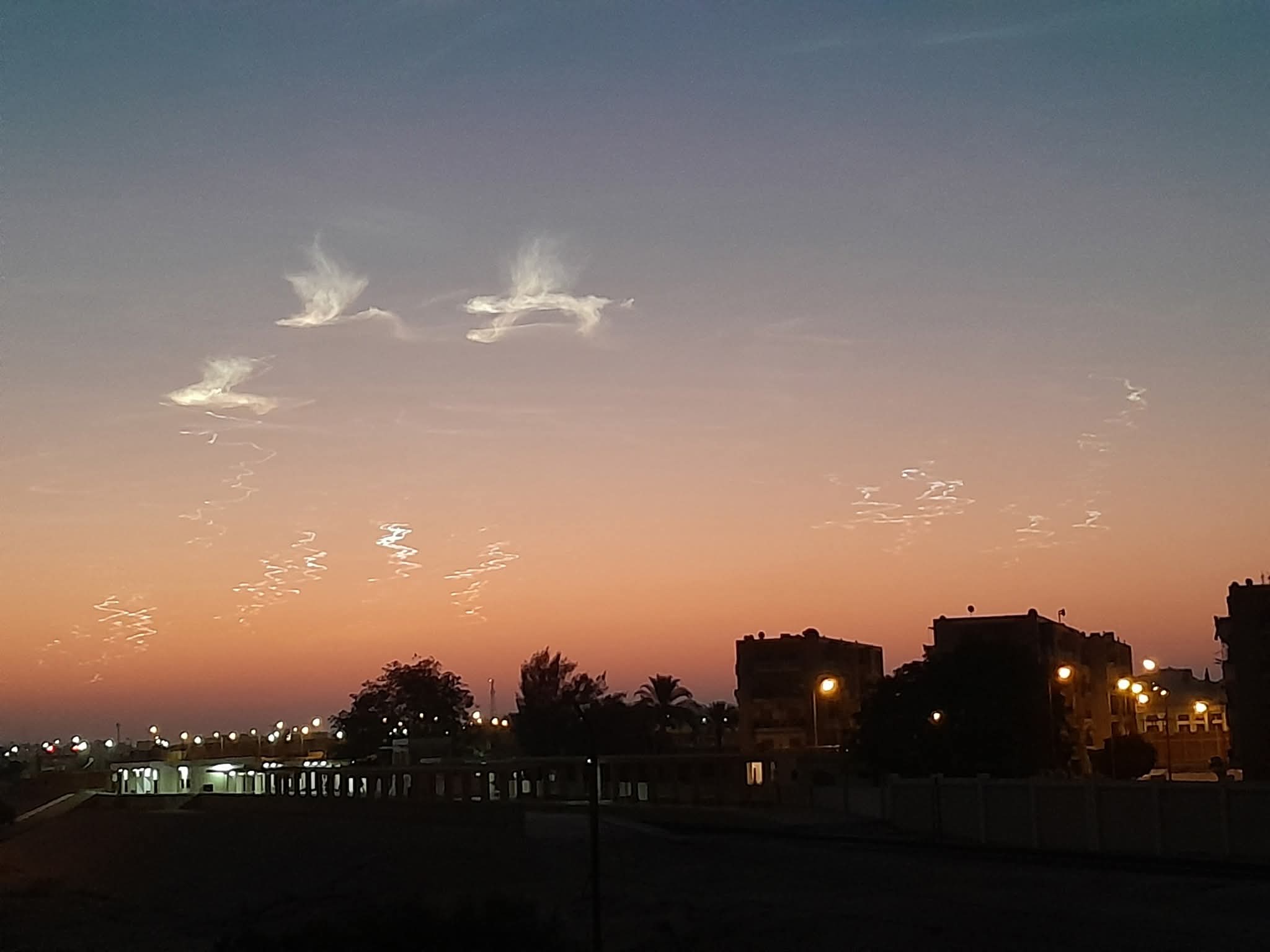 صور داخل الغلاف الجوي المصري تثير تساؤلات