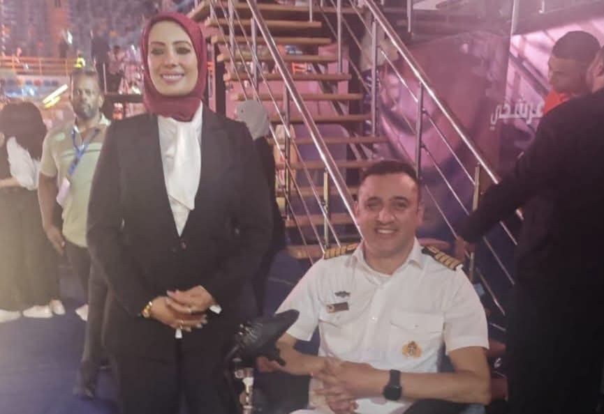 الدكتورة بسمة هنداوي نائبة محافظة الدقهلية بمجلس الشيوخ مع القبطان ولاء حافظ